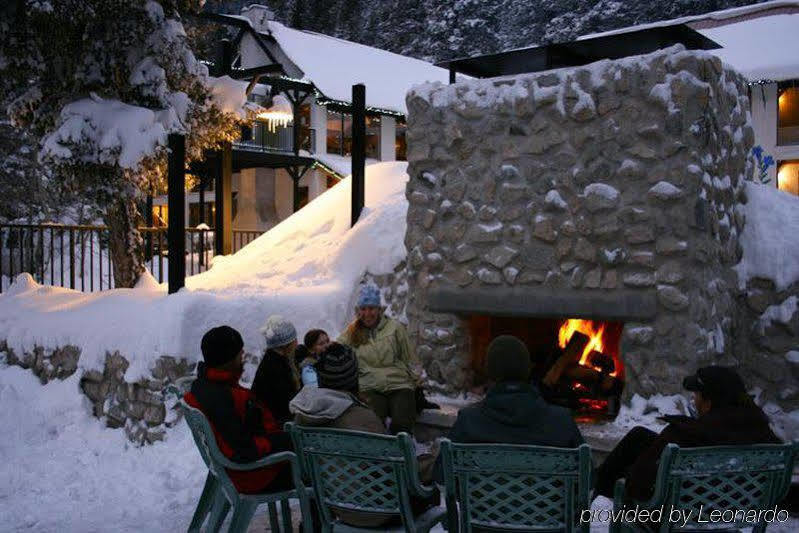 Columbine Inn & Conference Center Taos Ski Valley Exterior photo