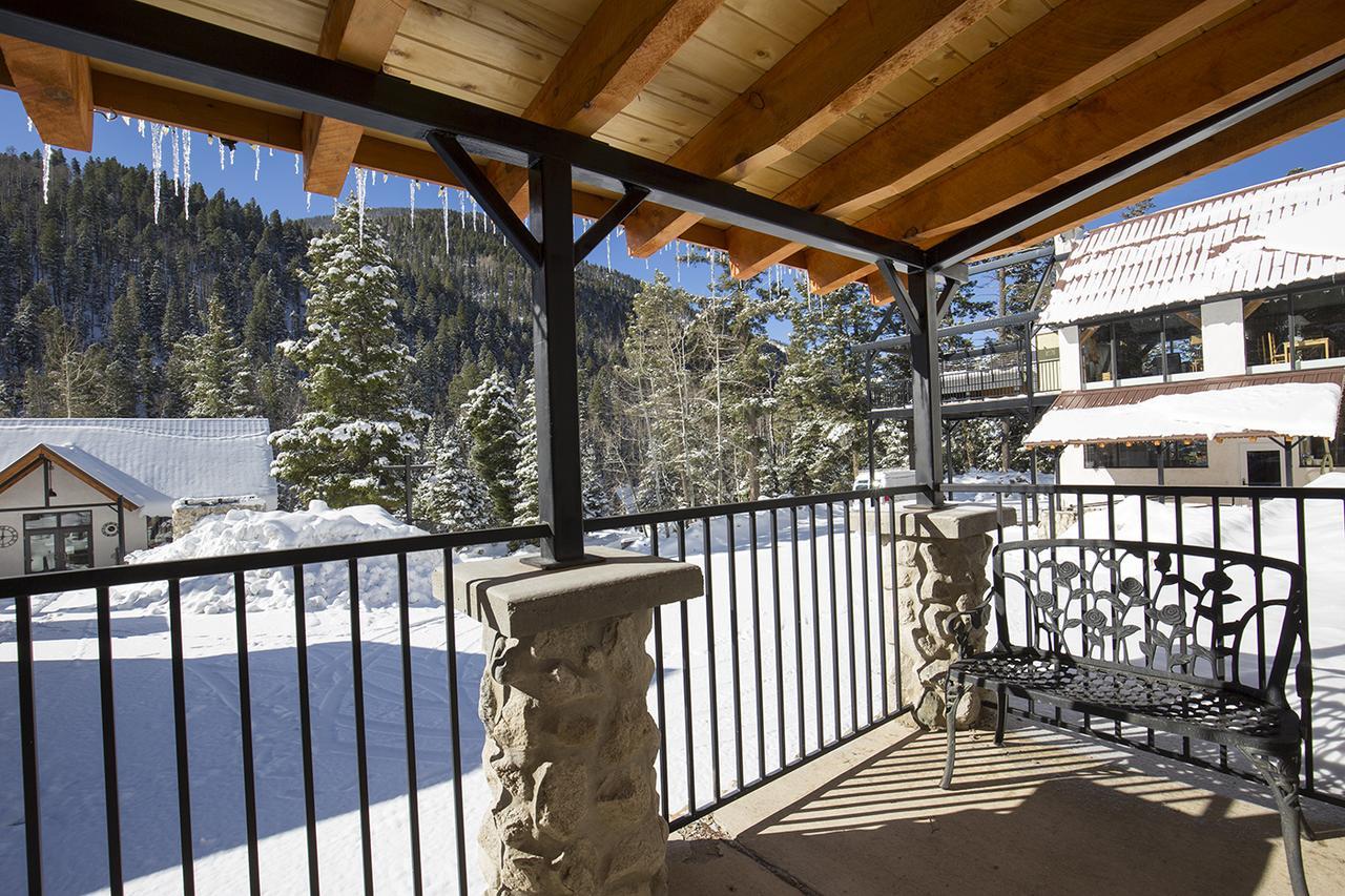 Columbine Inn & Conference Center Taos Ski Valley Exterior photo